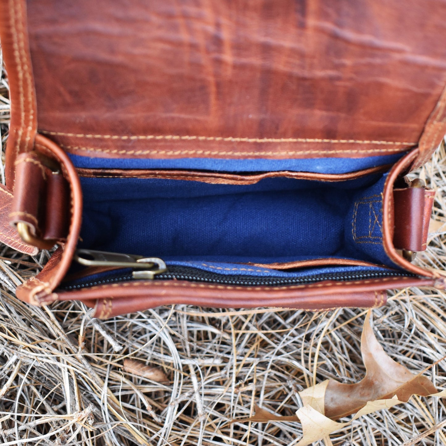 The Rogue Leather Satchel - Small (Tan) - Out of Play -Misty Mountain Gaming