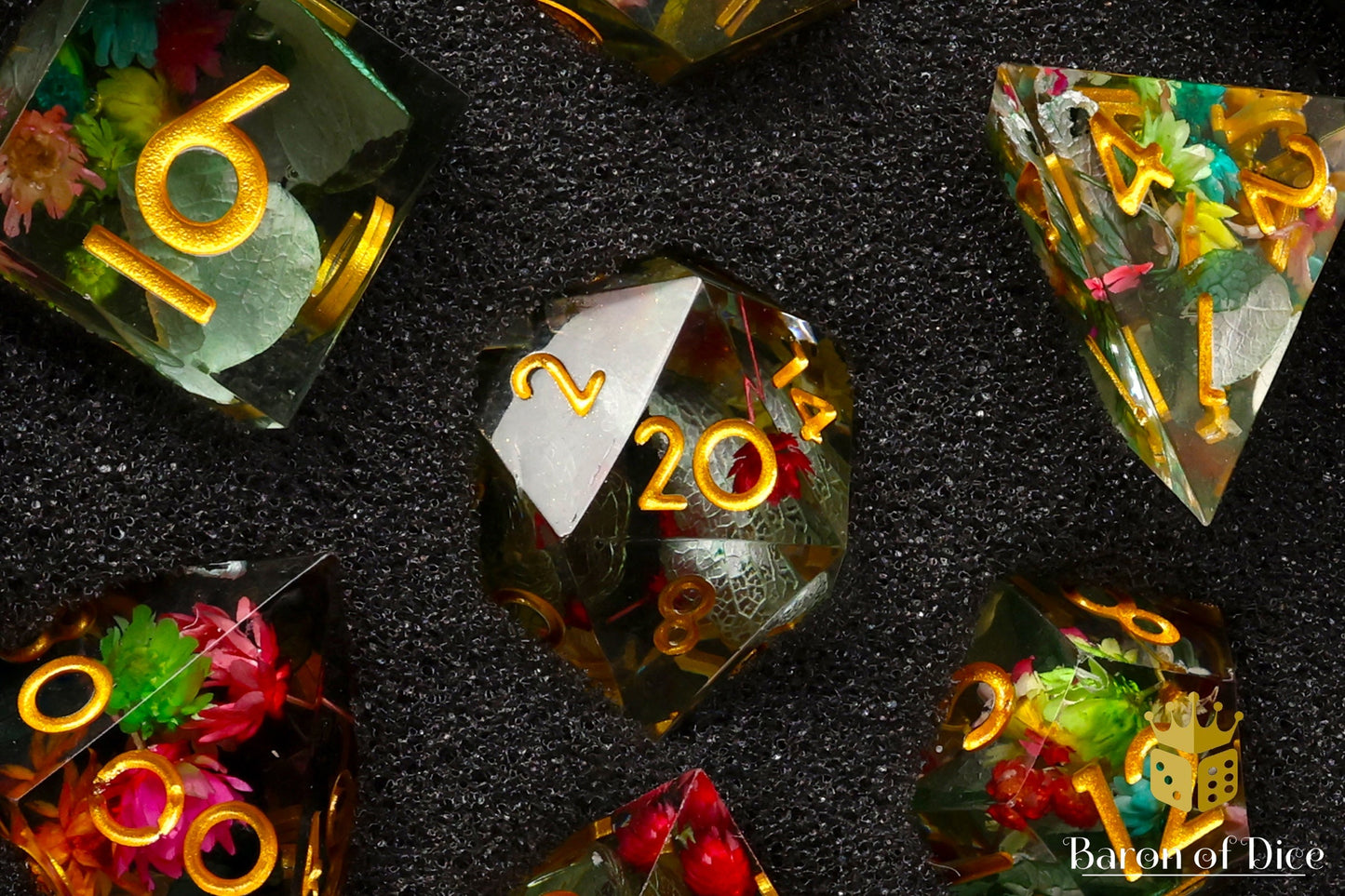Royal Roses Sharp Edge RPG Dice Set - 7 Pieces - Out of Play