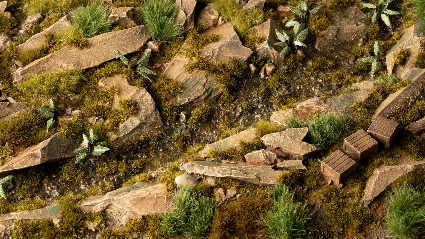 Gamers Grass - Grass Tuft - Dark Moss (2mm) - Out of Play