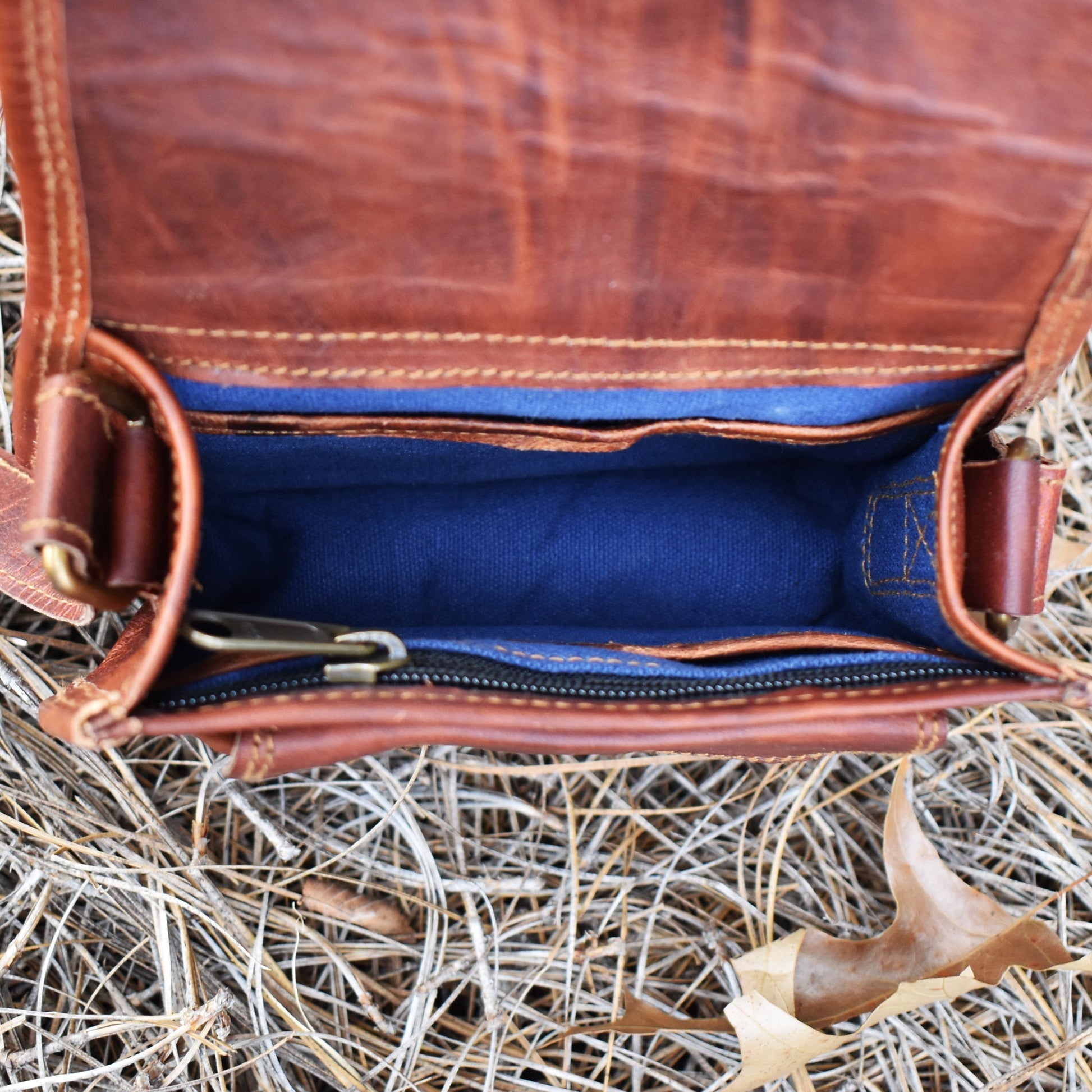 The Rogue Leather Satchel - Small (Tan) - Out of Play -Misty Mountain Gaming