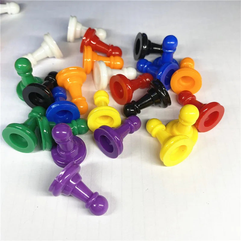 32Pc Plastic Pawns For Board Games