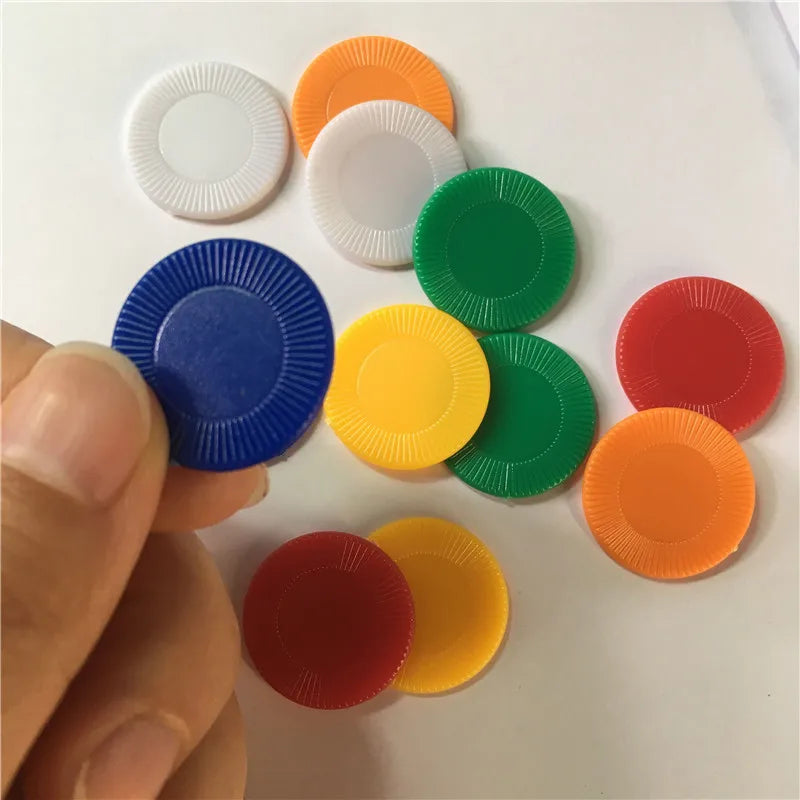 90Pcs Plastic Chips No Value Coins for Gaming