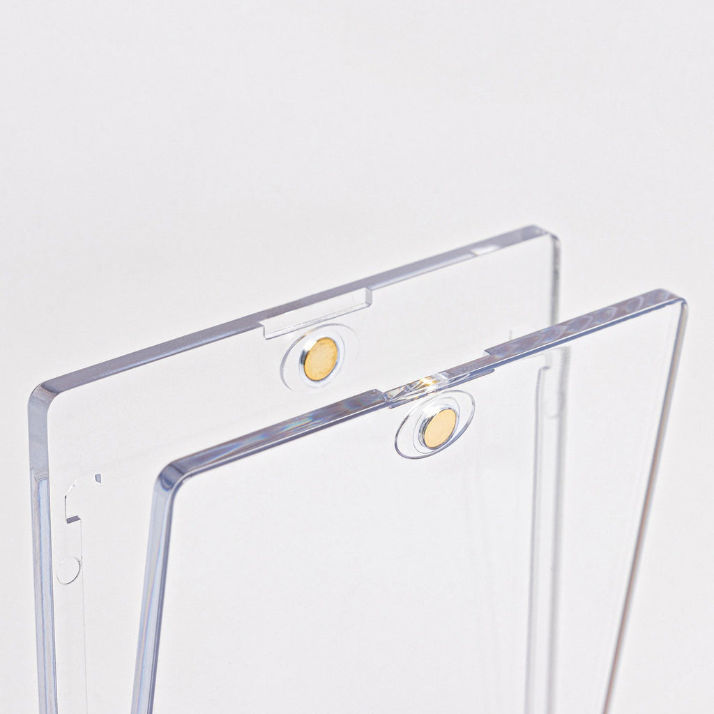 35 pt Magnetic Card Holder - Out of Play