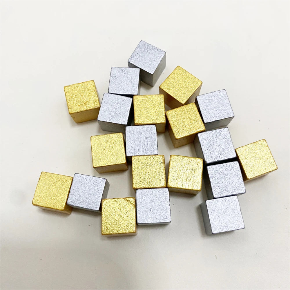 50/100Pcs Gold/Silver Wood Cubes For Board Game