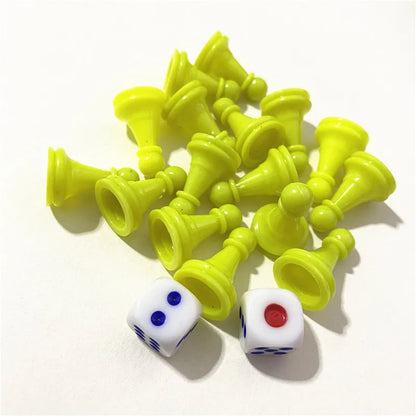 16Pcs Plastic Pawns For Games
