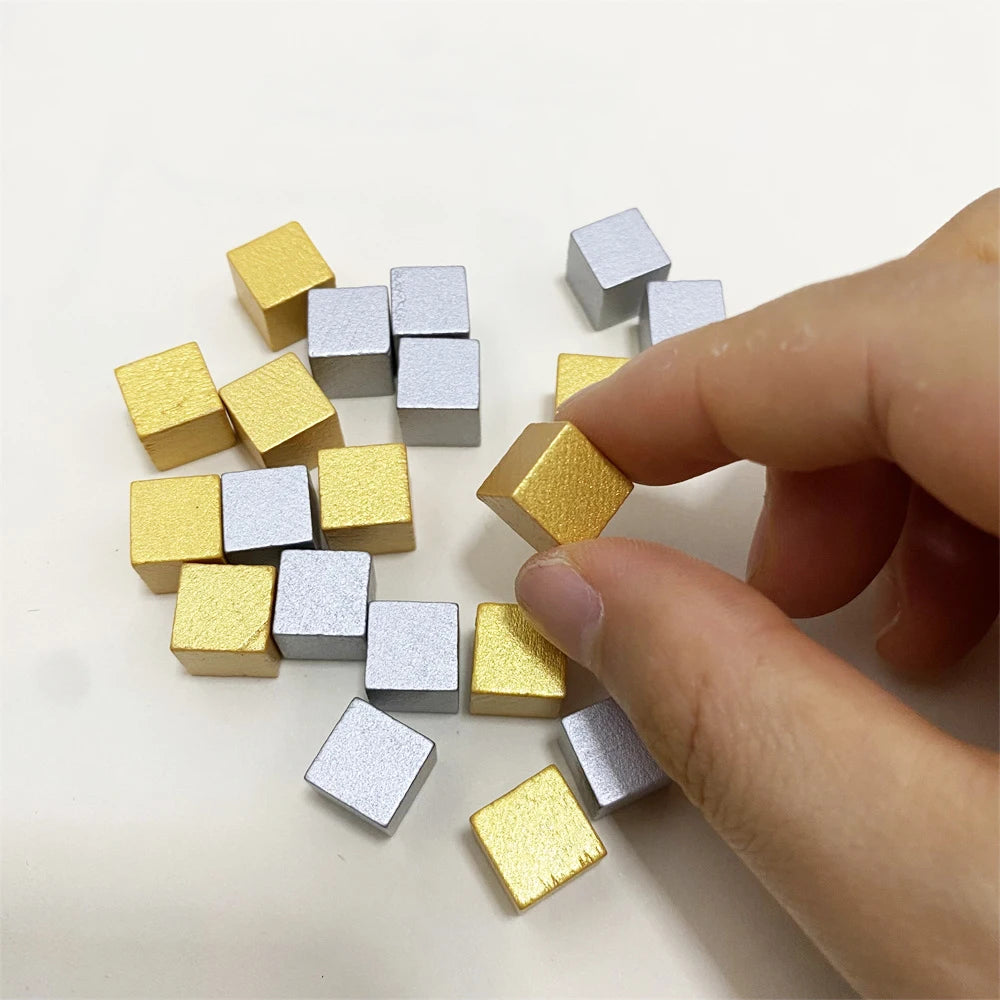 50/100Pcs Gold/Silver Wood Cubes For Board Game