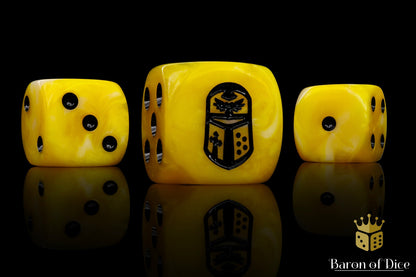 Imperial Helm Dice - Yellow - Out of Play