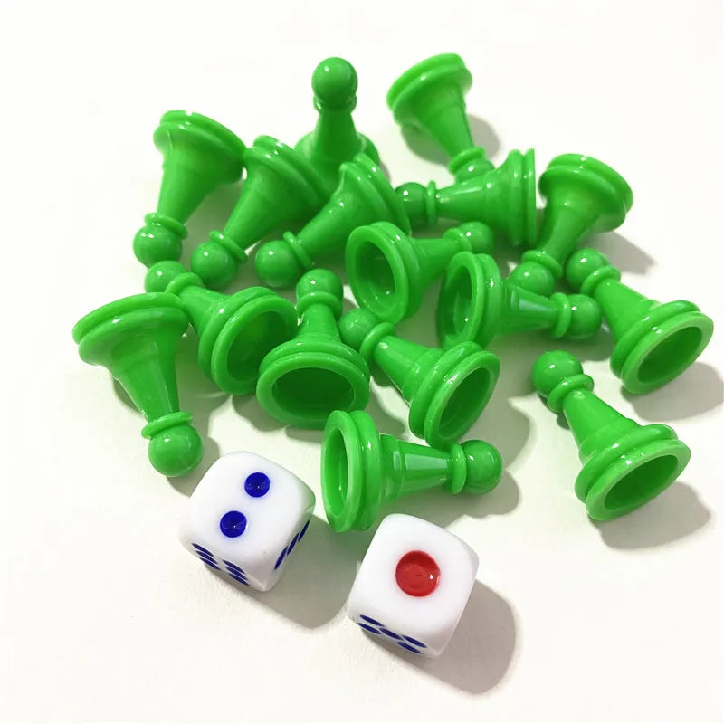 16Pcs Plastic Pawns For Games
