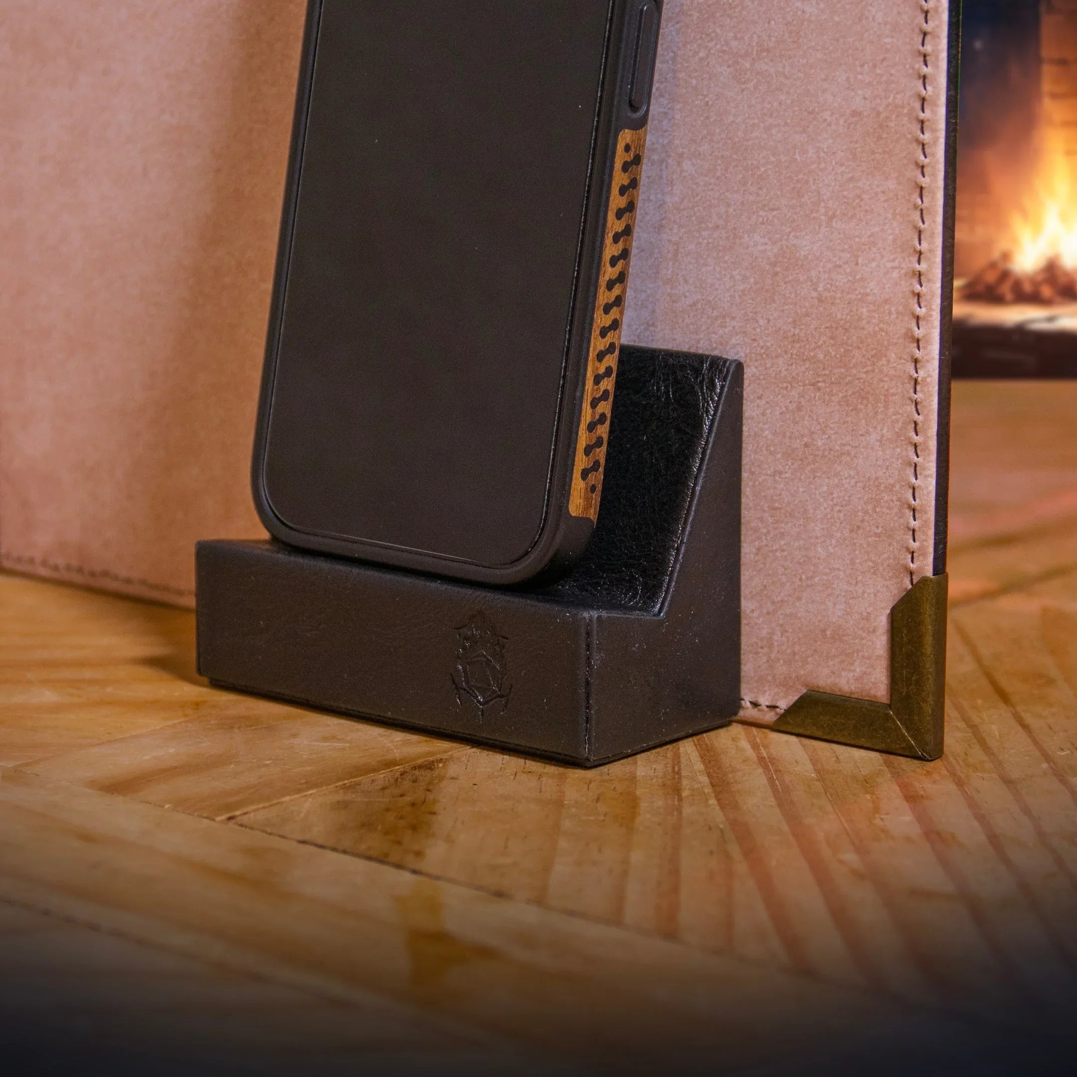 Magnetic Phone Holder - Digital Tools Mount for Game Master Screen & TTRPG Sessions - Out of Play