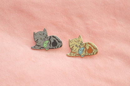 Tabby D20 Dice Buddy Enamel Pin